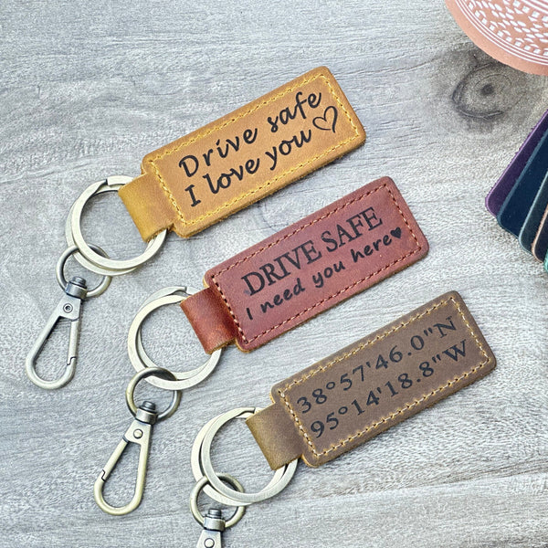 Personalized Leather Key Fob – Snap & Swivel Clip, Engraved Name
