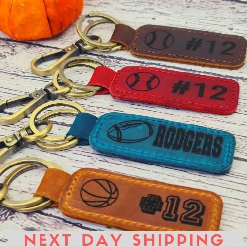 Personalized Golf Ball Keychain – Custom Leather Golf Bag Tag / Name Tag